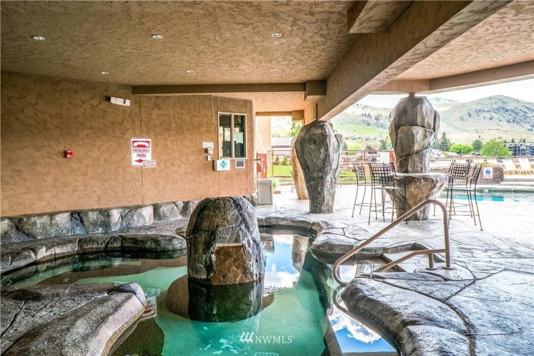 Grandview Lake Chelan- Waterfront View, Pool, Hot Tub, Golf, 1 Min To Downtown Luaran gambar